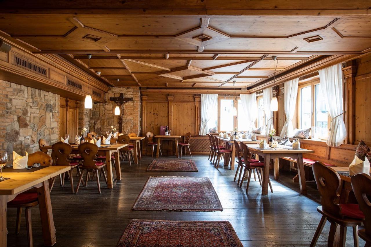Zum Hirschen Hotel