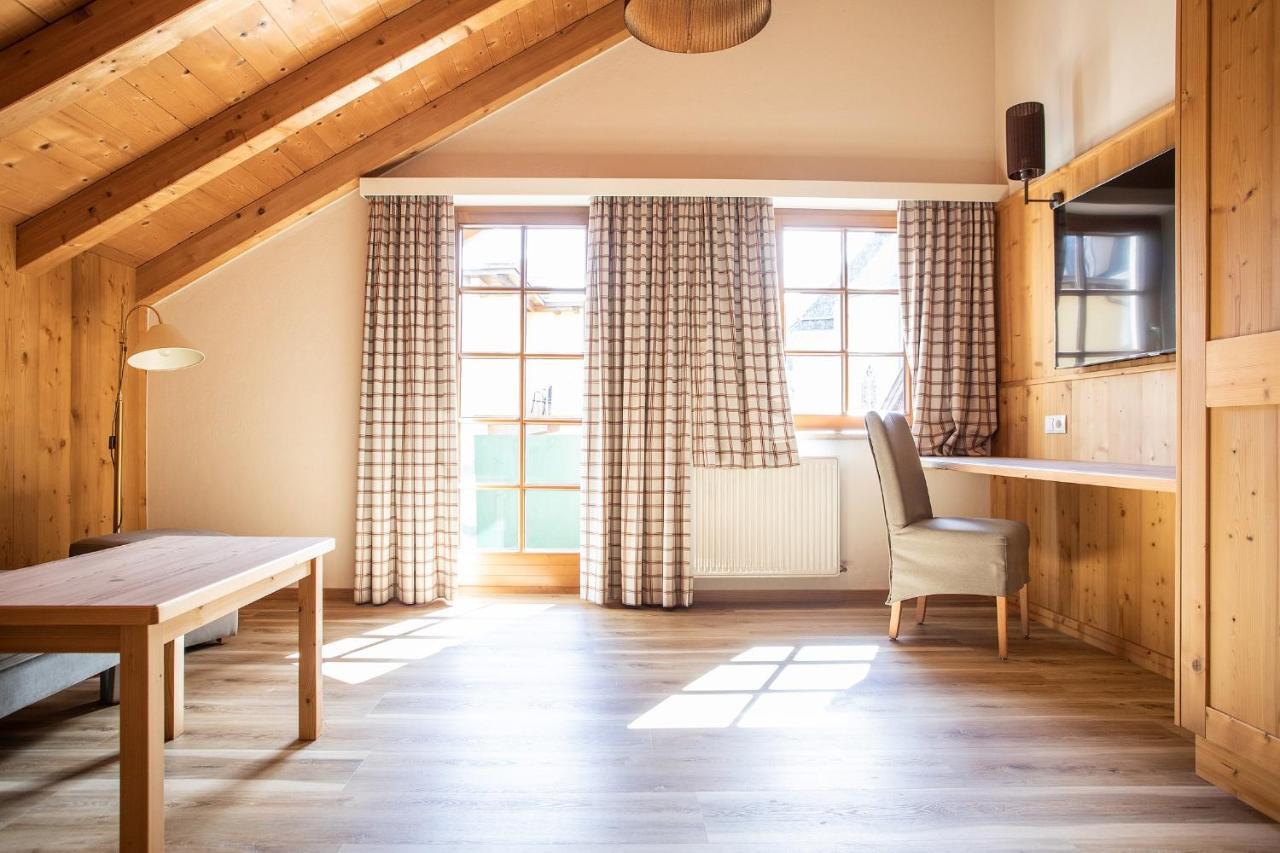 Zum Hirschen Hotel 3*